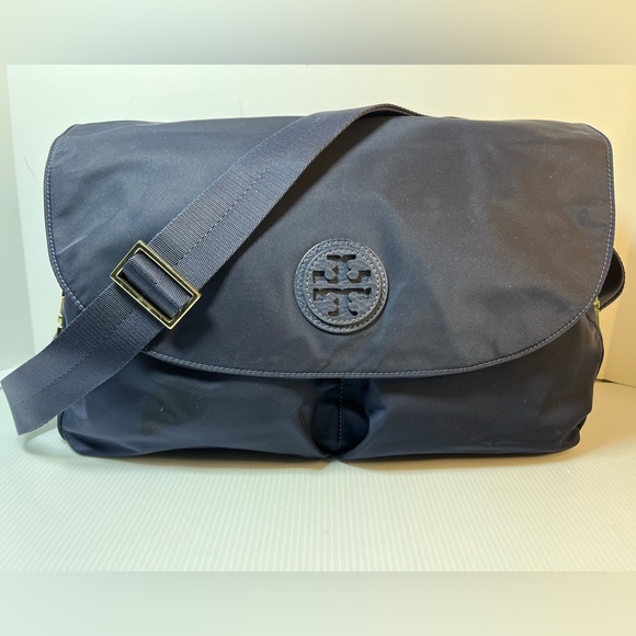 Tory Burch Crossbody Thea Nylon 
Weekender Carryall Diaper Baby Bag - Picture 3 of 15